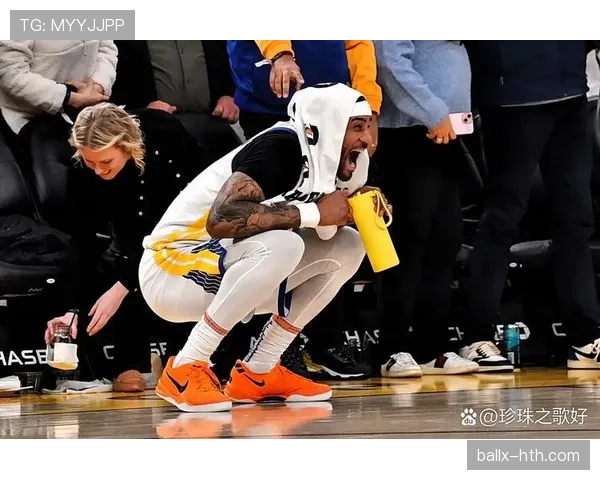 佩顿再现防守奇迹，传奇表现引领球队逆转胜利