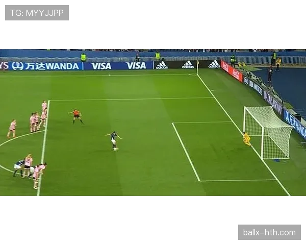 守门员扑点球时提前移动,为何VAR很少改判?